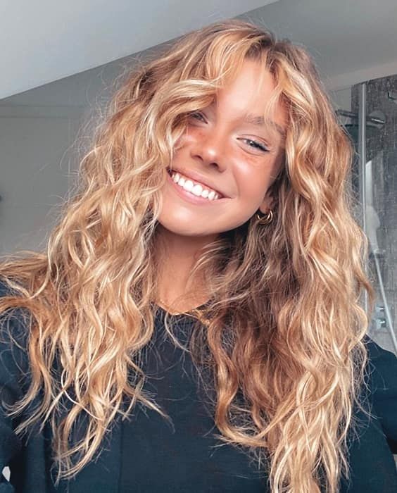 Cheveux ondulés
